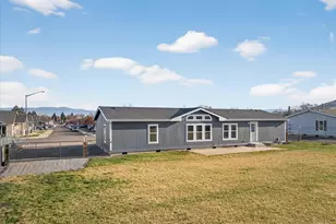 208 16th St, La Grande, OR 97850 - Photo 33