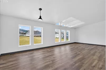 208 16th St, La Grande, OR 97850 - Photo 9