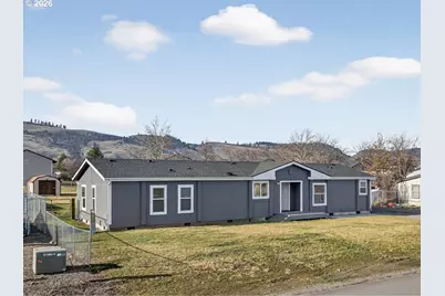 208 16th St, La Grande, OR 97850 - Photo 3
