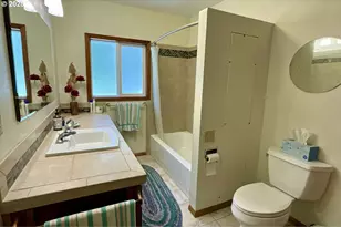 46386 Hwy 58, Westfir, OR 97492 - Photo 15