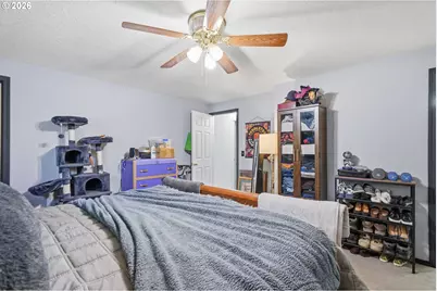 7417 SE Sherrett St, Portland, OR 97206 - Photo 17