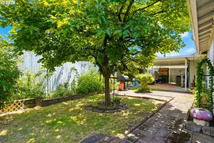 7417 SE Sherrett St, Portland, OR 97206 - Photo 27