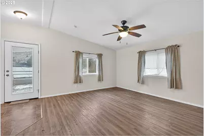 2410 Colorado Ave, Baker City, OR 97814 - Photo 21