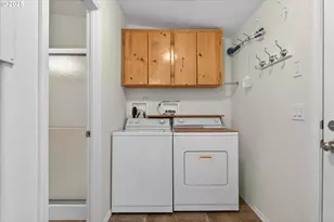 2410 Colorado Ave, Baker City, OR 97814 - Photo 23