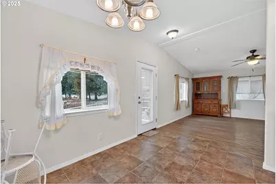 2410 Colorado Ave, Baker City, OR 97814 - Photo 5