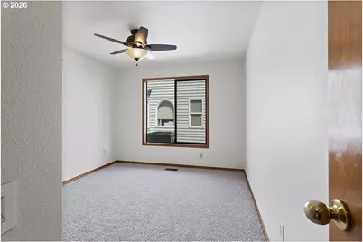 15638 NE Russell Pl, Portland, OR 97230 - Photo 23