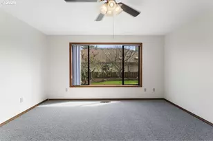 15638 NE Russell Pl, Portland, OR 97230 - Photo 33