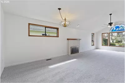 15638 NE Russell Pl, Portland, OR 97230 - Photo 7