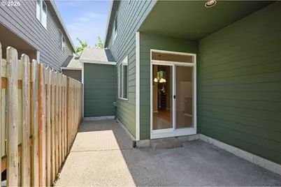 403 NE Suttle Rd, Portland, OR 97211 - Photo 25