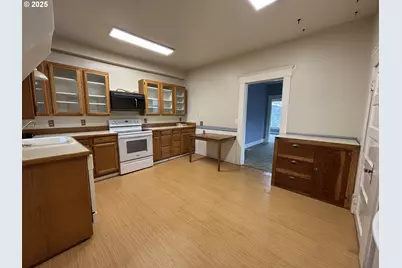 503 SE Chadwick St, Roseburg, OR 97470 - Photo 5