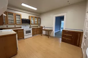 503 SE Chadwick St, Roseburg, OR 97470 - Photo 5