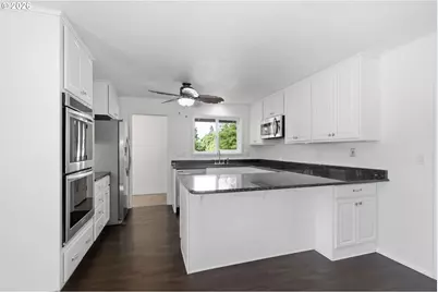 2800 Dahlia Ln, Eugene, OR 97404 - Photo 13