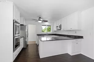 2800 Dahlia Ln, Eugene, OR 97404 - Photo 13