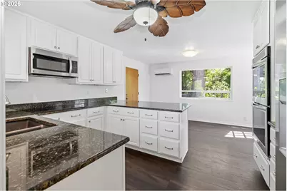 2800 Dahlia Ln, Eugene, OR 97404 - Photo 9