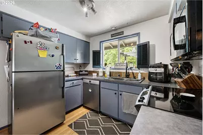 615 Kenmore St, Eugene, OR 97402 - Photo 11