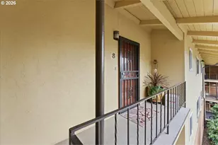 1400 SE Lava Dr, Milwaukie, OR 97222 - Photo 3