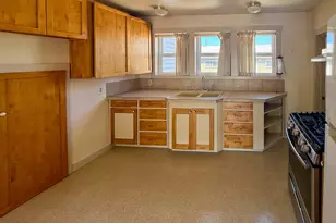 641 W Ballf St, Roseburg, OR 97471 - Photo 7