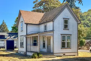 641 W Ballf St, Roseburg, OR 97471 - Photo 3