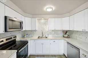 6615 SE 64th Ave, Portland, OR 97206 - Photo 9