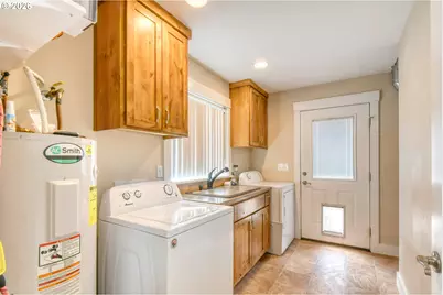 415 N Gale St, Heppner, OR 97836 - Photo 27