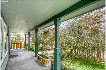 415 N Gale St, Heppner, OR 97836 - Photo 5