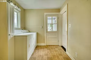 280 Wyeth St, Saint Helens, OR 97051 - Photo 17