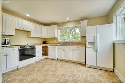 280 Wyeth St, Saint Helens, OR 97051 - Photo 15