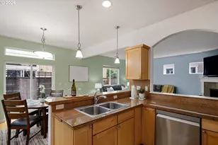 2527 Park View Dr, Eugene, OR 97408 - Photo 15