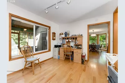 2221 NW Doral St, McMinnville, OR 97128 - Photo 11