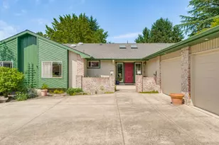 2221 NW Doral St, McMinnville, OR 97128 - Photo 3