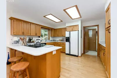 2221 NW Doral St, McMinnville, OR 97128 - Photo 15