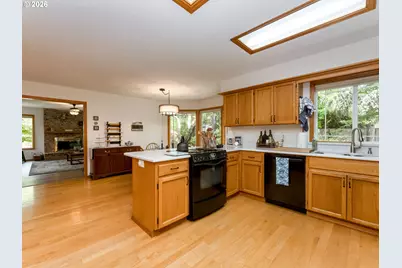 2221 NW Doral St, McMinnville, OR 97128 - Photo 17