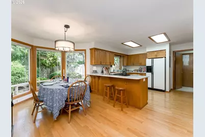 2221 NW Doral St, McMinnville, OR 97128 - Photo 13