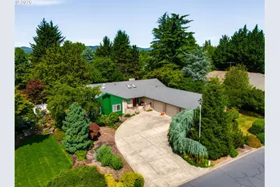 2221 NW Doral St, McMinnville, OR 97128 - Photo 1