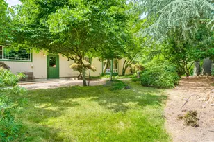 2221 NW Doral St, McMinnville, OR 97128 - Photo 39