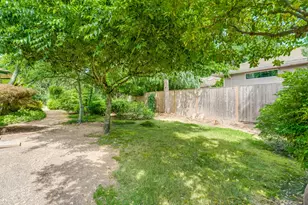 2221 NW Doral St, McMinnville, OR 97128 - Photo 37