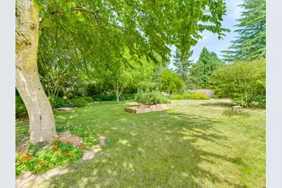 2221 NW Doral St, McMinnville, OR 97128 - Photo 43