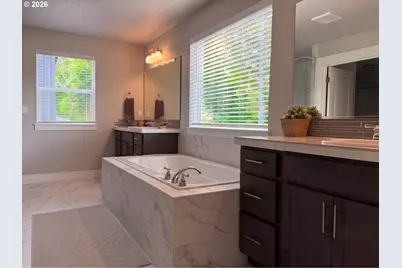 17649 SW Cobb Ln, Beaverton, OR 97007 - Photo 19