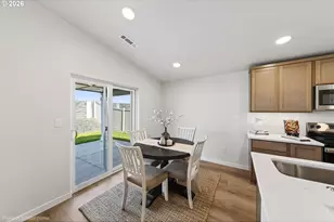 5177 Holly St, Springfield, OR 97478 - Photo 5