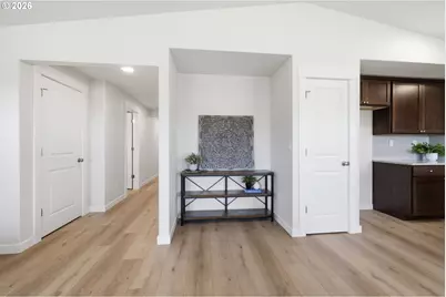 5177 Holly St, Springfield, OR 97478 - Photo 9