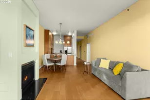 922 NW 11th Ave, Portland, OR 97209 - Photo 13