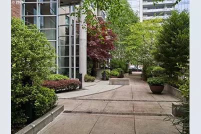 922 NW 11th Ave #914, Portland, OR 97209 - Photo 31