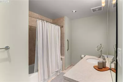 922 NW 11th Ave #914, Portland, OR 97209 - Photo 21