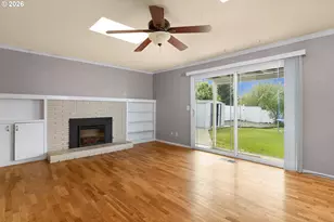 757 NE Clover Ave, Roseburg, OR 97470 - Photo 3