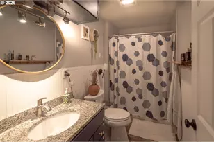 370 S 38th St, Springfield, OR 97478 - Photo 17