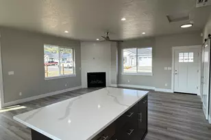 126 Coles Vly St, Sutherlin, OR 97479 - Photo 9