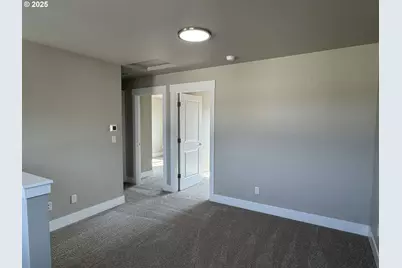 126 Coles Valley St, Sutherlin, OR 97479 - Photo 23