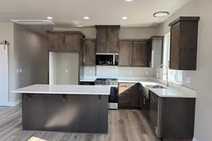 126 Coles Vly St, Sutherlin, OR 97479 - Photo 7