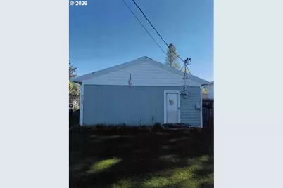 303 Monroe St, South Bend, WA 98586 - Photo 1