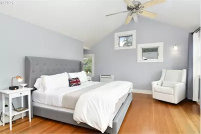 4406 SW Lobelia St, Portland, OR 97219 - Photo 29